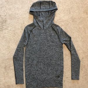 Women’s North Face Top